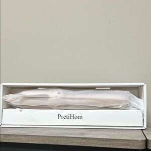 PretiHom White Packaging